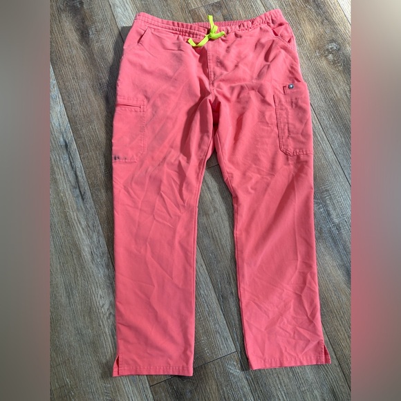 Figs coral scrubs women’s XL Pants - Picture 1 of 7